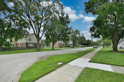 245 South Prospect Street Roselle IL 60172