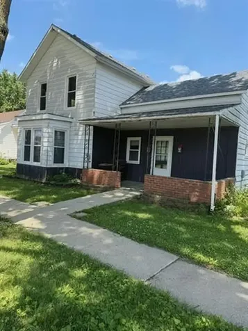 208 East Second Street Leaf River IL 61047