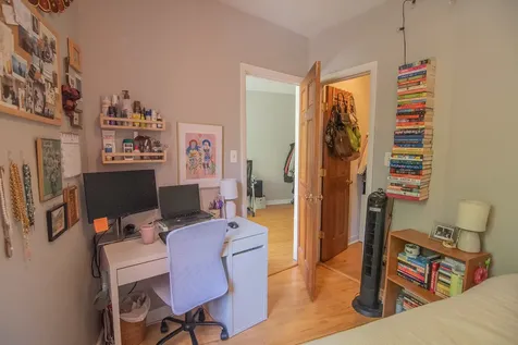 3744 North Clifton Avenue Chicago IL 60613