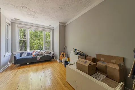 3744 North Clifton Avenue Chicago IL 60613