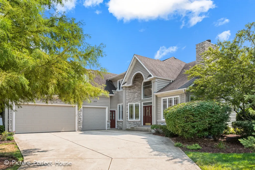 3571 Scottsdale Circle Naperville IL 60564