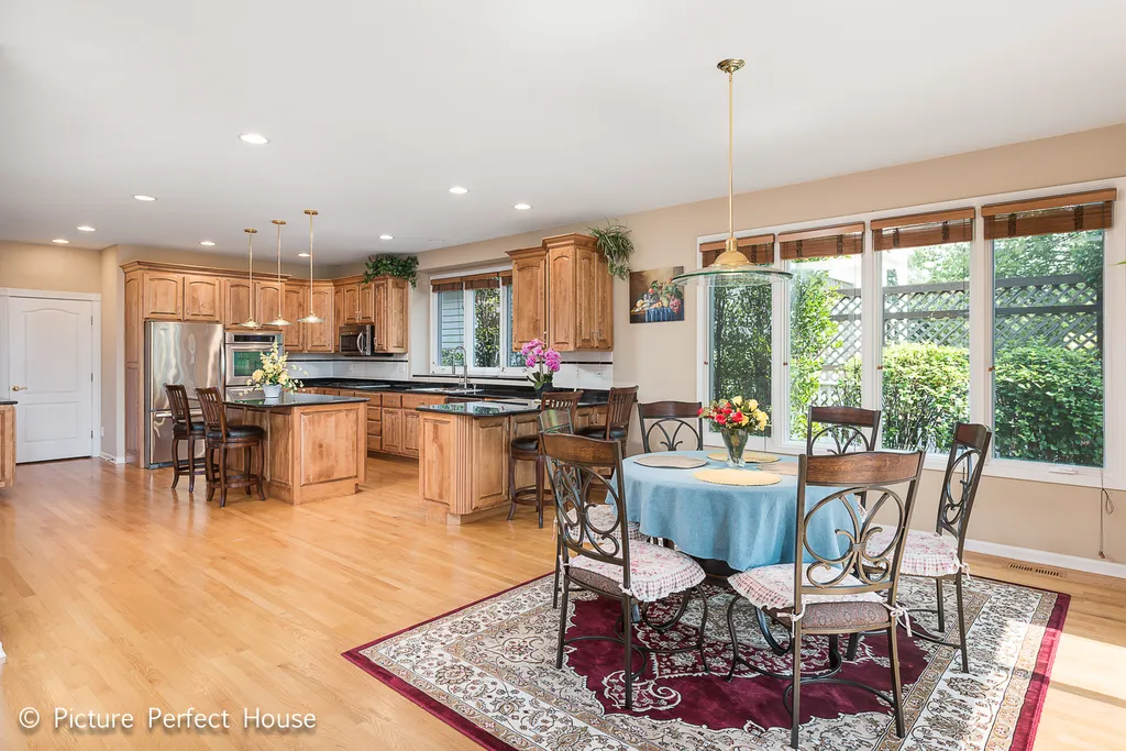 3571 Scottsdale Circle Naperville IL 60564