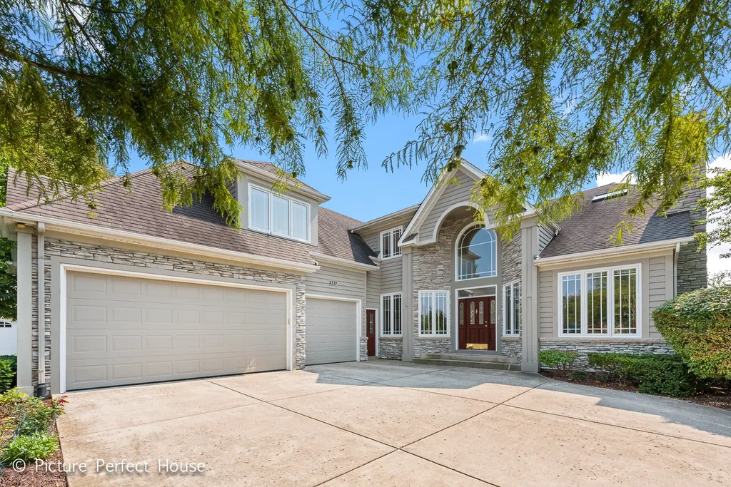 3571 Scottsdale Circle Naperville IL 60564