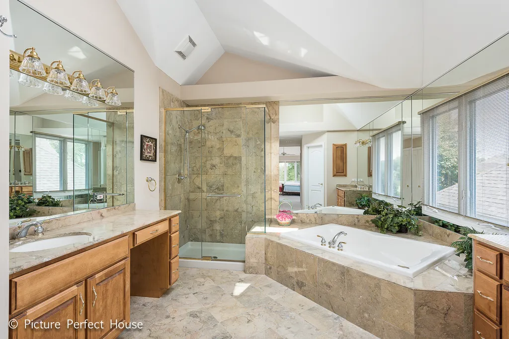3571 Scottsdale Circle Naperville IL 60564