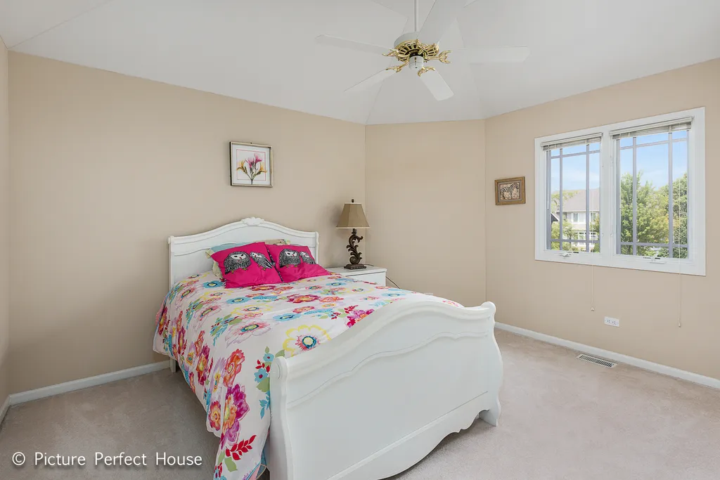 3571 Scottsdale Circle Naperville IL 60564