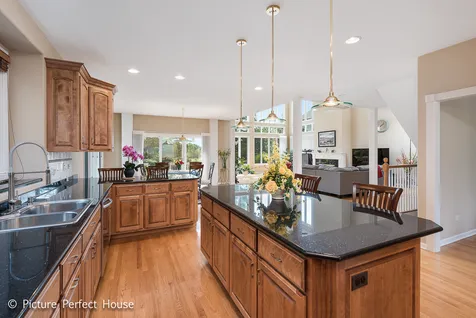 3571 Scottsdale Circle Naperville IL 60564