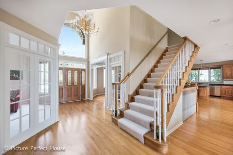 3571 Scottsdale Circle Naperville IL 60564