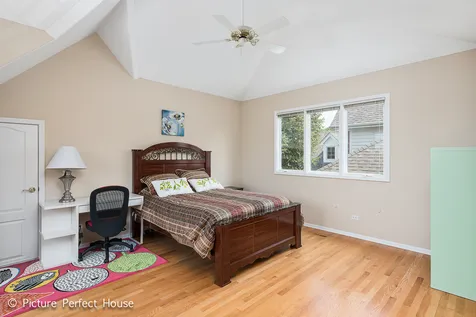 3571 Scottsdale Circle Naperville IL 60564