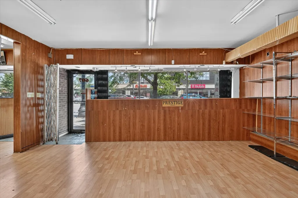 607 West Roosevelt Road Chicago IL 60607