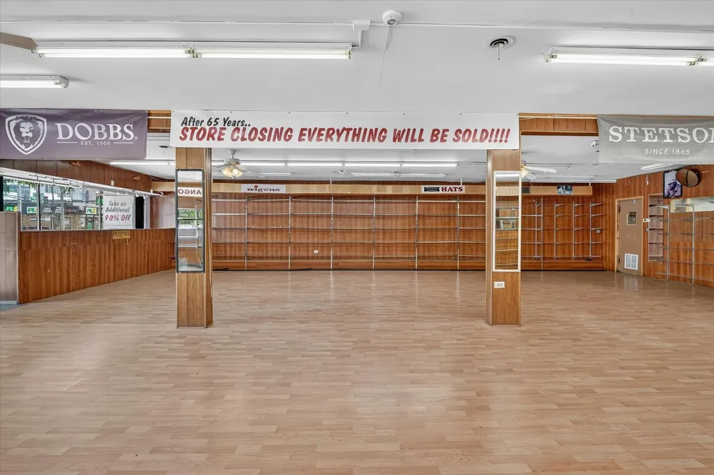 607 West Roosevelt Road Chicago IL 60607