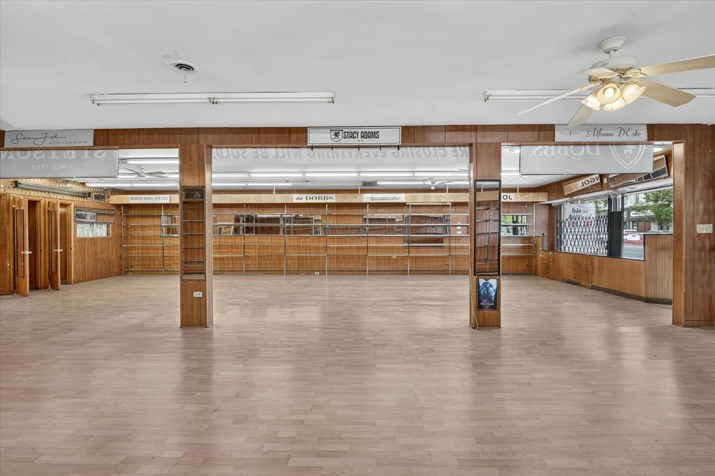 607 West Roosevelt Road Chicago IL 60607