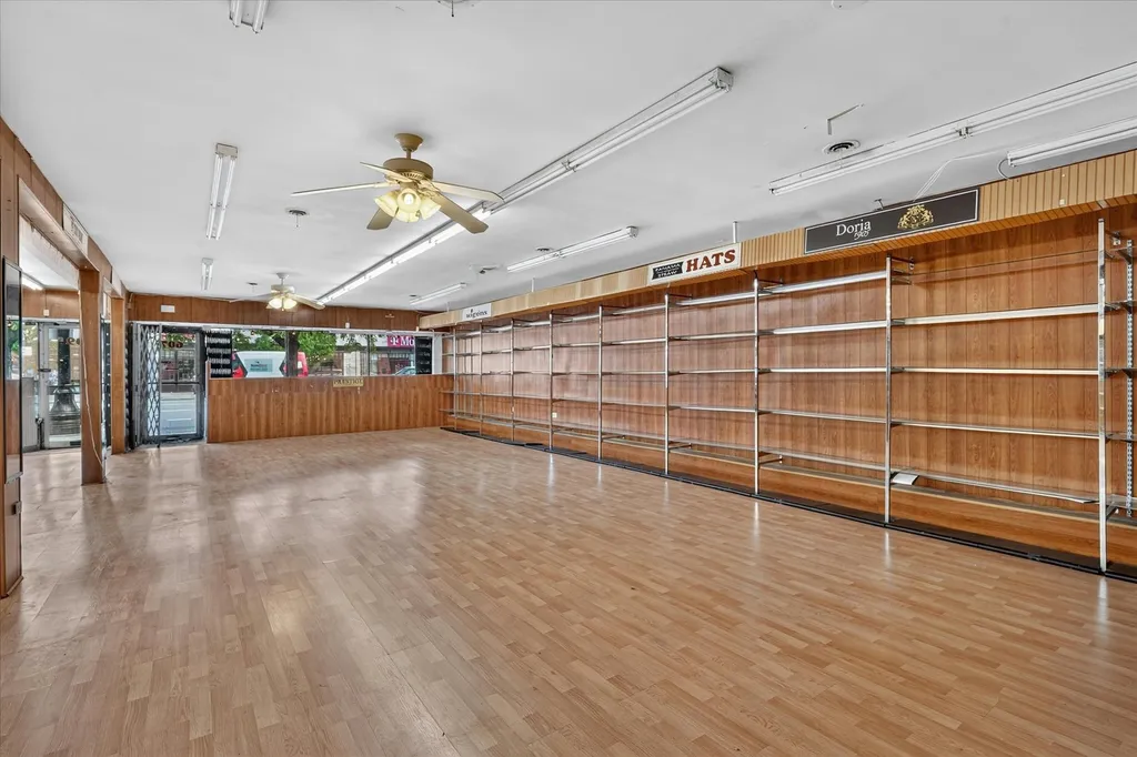 607 West Roosevelt Road Chicago IL 60607