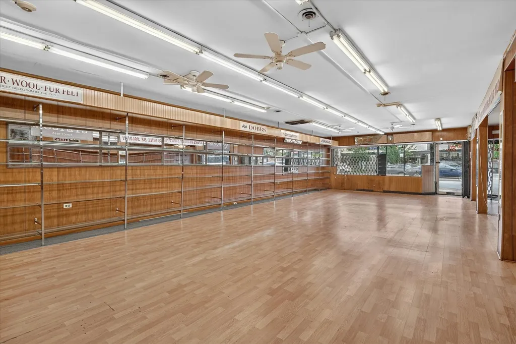 607 West Roosevelt Road Chicago IL 60607
