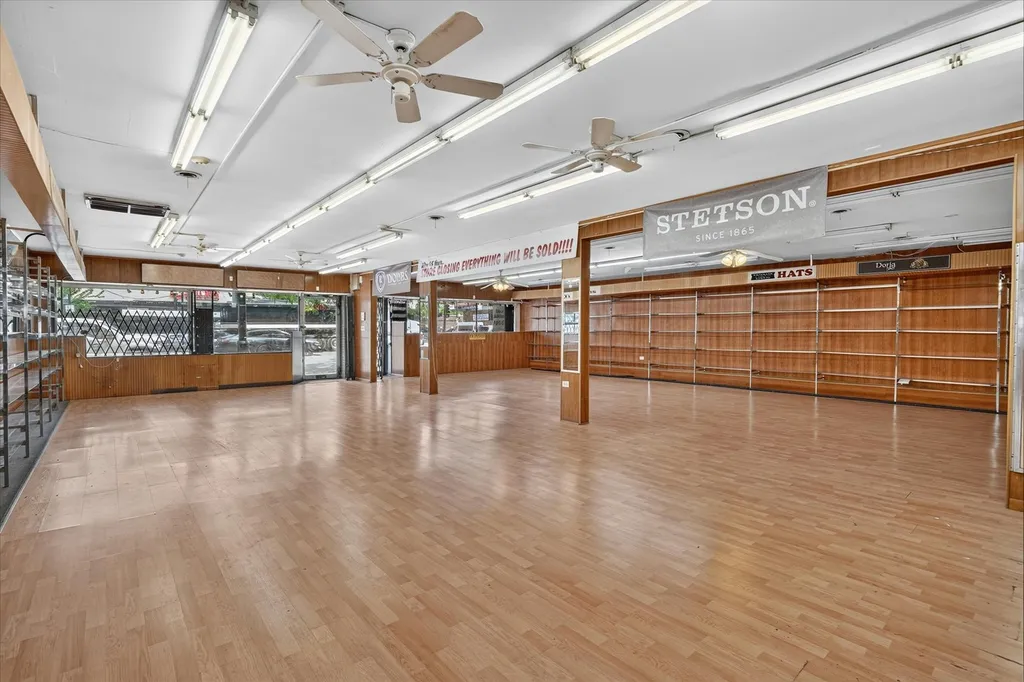 607 West Roosevelt Road Chicago IL 60607