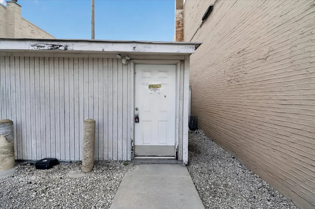 607 West Roosevelt Road Chicago IL 60607