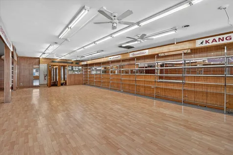 607 West Roosevelt Road Chicago IL 60607