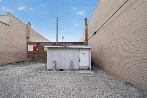 607 West Roosevelt Road Chicago IL 60607
