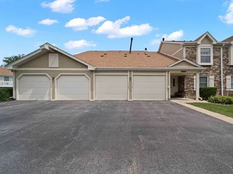 1126 Auburn Buffalo Grove IL 60089