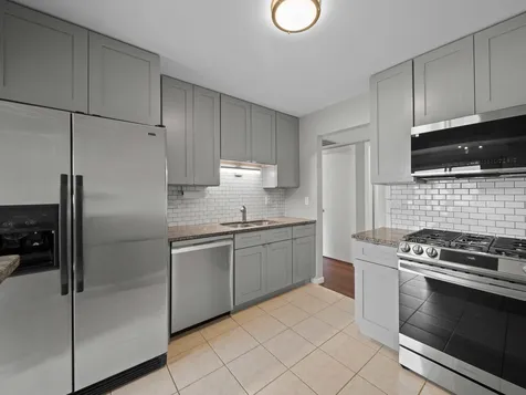 1126 Auburn Buffalo Grove IL 60089