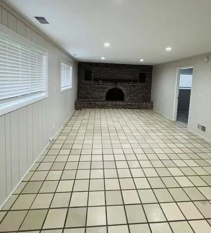 7011 North Hamlin Avenue Lincolnwood IL 60712