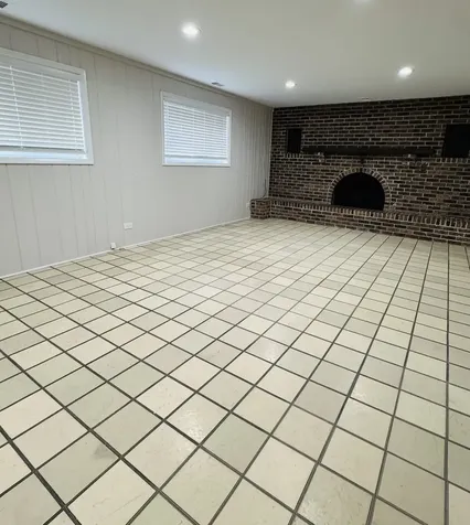 7011 North Hamlin Avenue Lincolnwood IL 60712