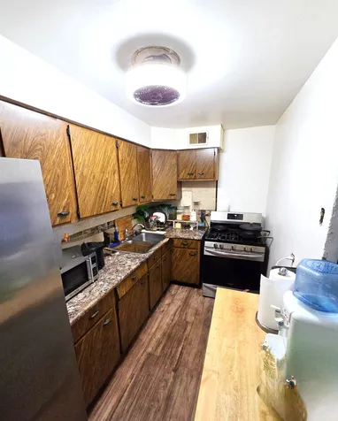 1450 East 55th Place Chicago IL 60637