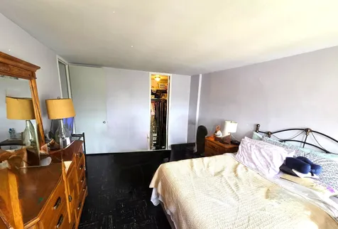 1450 East 55th Place Chicago IL 60637