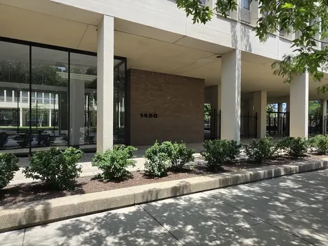 1450 East 55th Place Chicago IL 60637