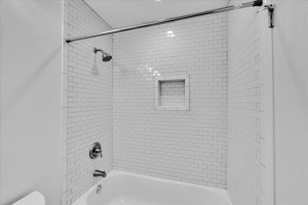 1049 Oswego Road Naperville IL 60540