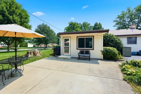 202 Bonnie Brae Avenue Itasca IL 60143