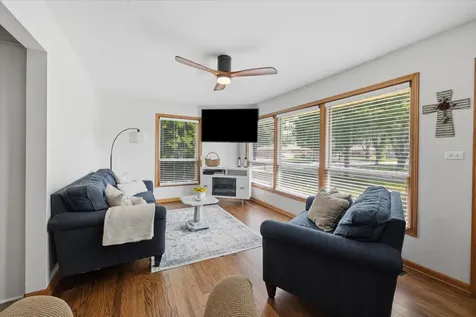 202 Bonnie Brae Avenue Itasca IL 60143