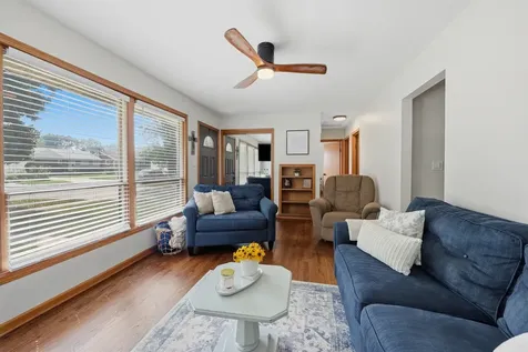 202 Bonnie Brae Avenue Itasca IL 60143