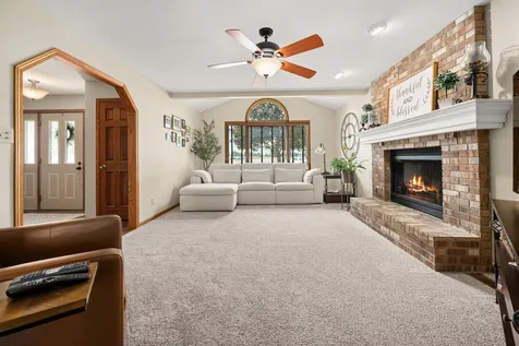 207 Barb Boulevard Dekalb IL 60115