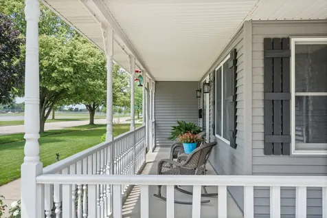 207 Barb Boulevard Dekalb IL 60115