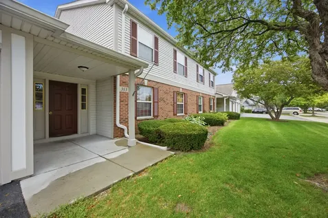 383 Woodview Circle Elgin IL 60120