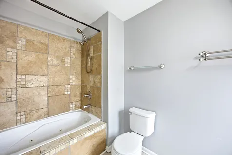 383 Woodview Circle Elgin IL 60120