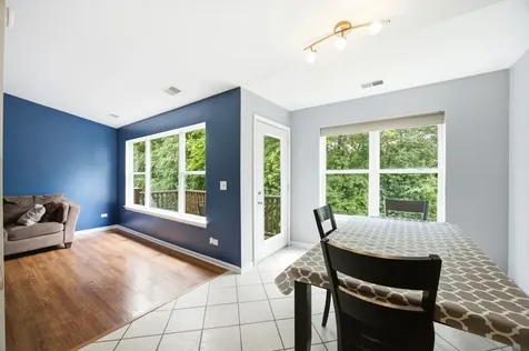 383 Woodview Circle Elgin IL 60120