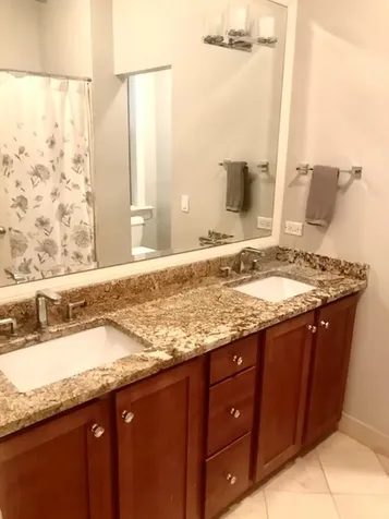 1512 West Wilson Avenue Chicago IL 60640