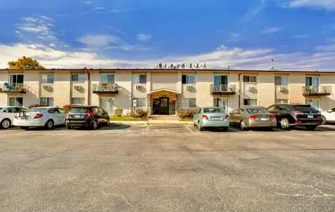 8896 David Place Des Plaines IL 60016