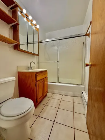 8896 David Place Des Plaines IL 60016