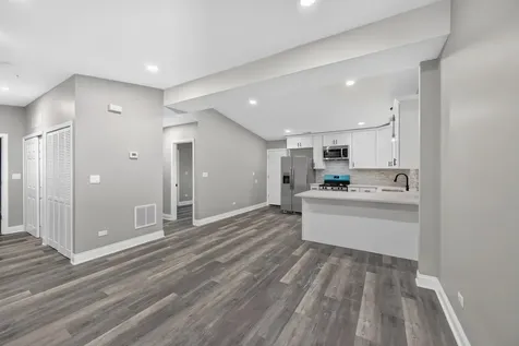 1713 222ND Place Sauk Village IL 60411