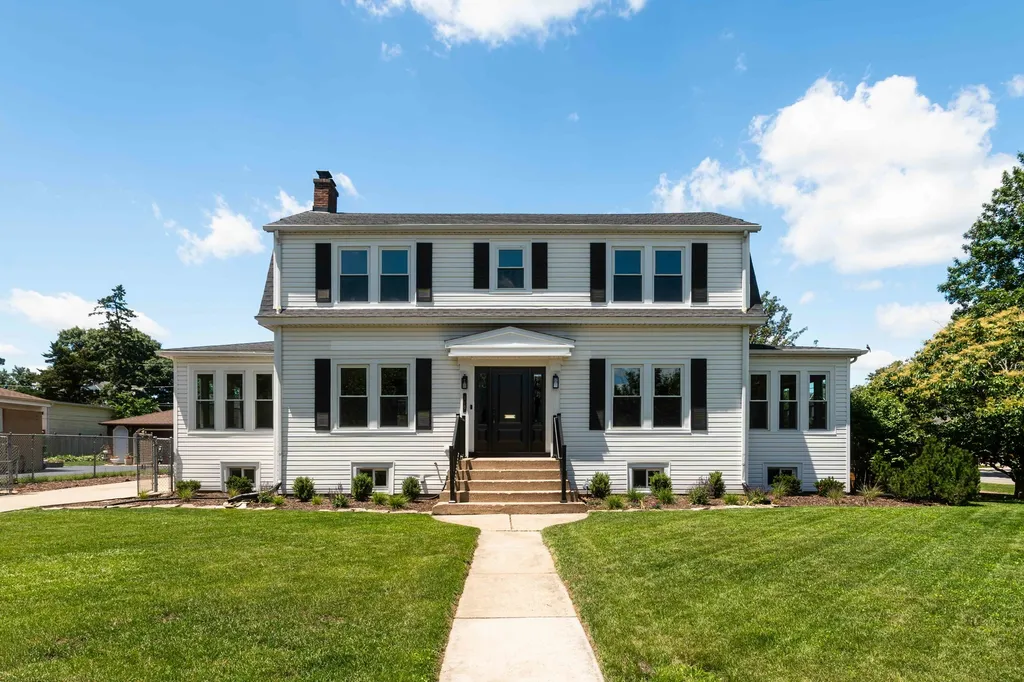 210 South Grace Street Lombard IL 60148