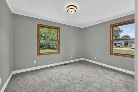802 Darwin Drive Machesney Park IL 61115