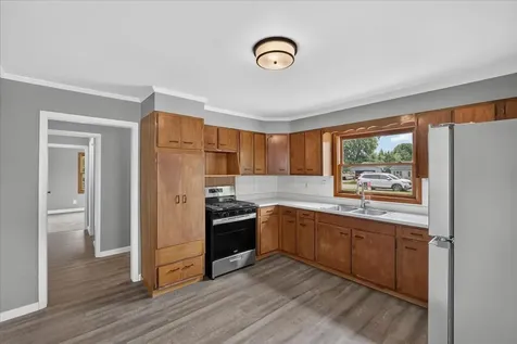 802 Darwin Drive Machesney Park IL 61115