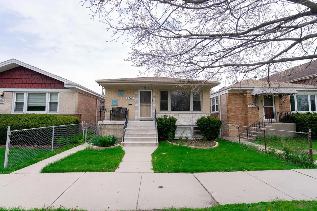 7753 West Forest Preserve Avenue Chicago IL 60634