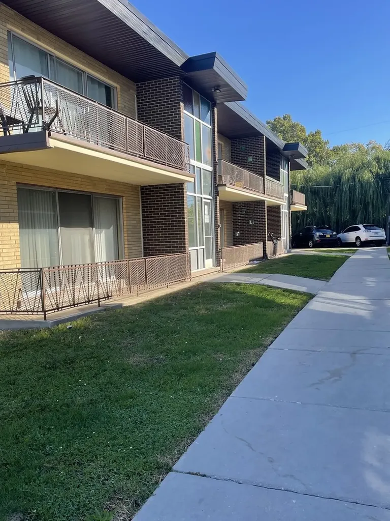 9517 Mansfield Avenue Oak Lawn IL 60453