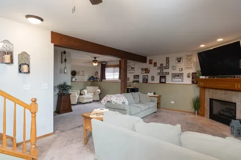 1221 Glen Mor Drive Shorewood IL 60404