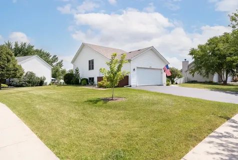1221 Glen Mor Drive Shorewood IL 60404