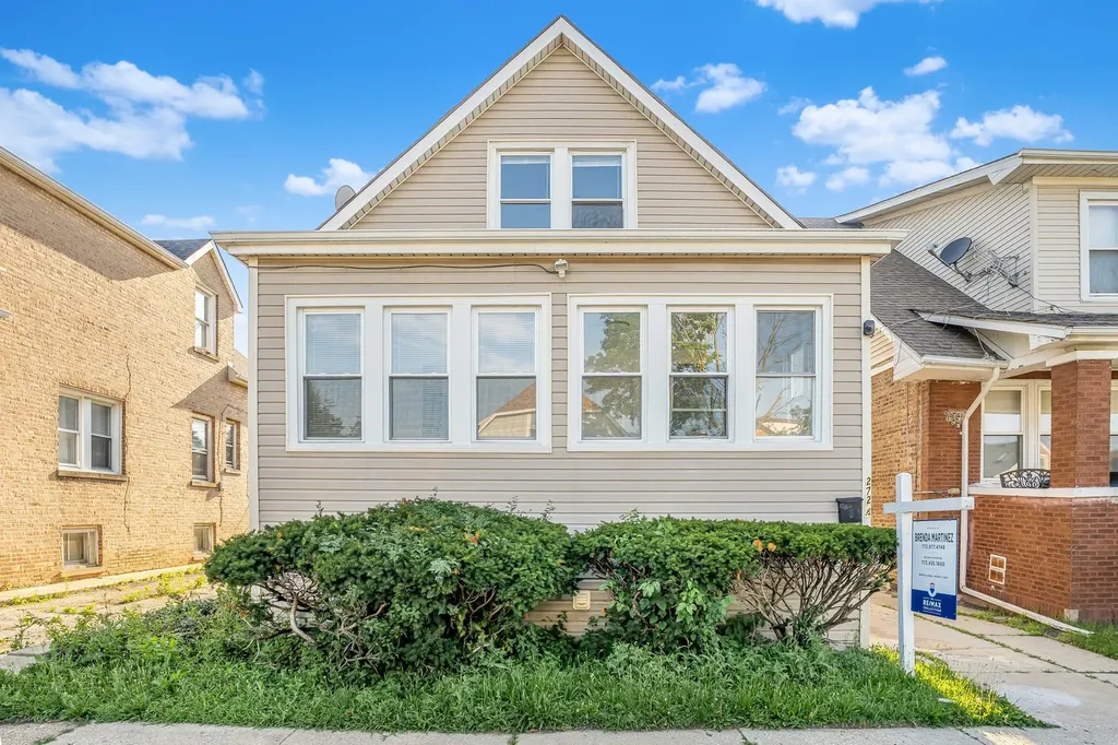 2724 North Mobile Avenue Chicago IL 60639