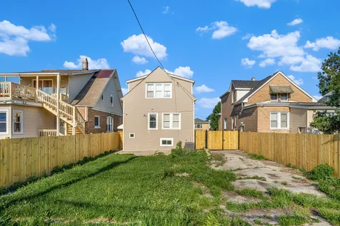 2724 North Mobile Avenue Chicago IL 60639